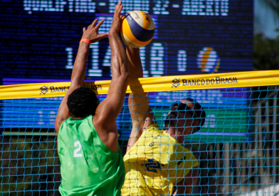 Brasília (DF) - 12.7.2023 - 6ª etapa do Circuito Brasileiro de Vôlei de Praia - Dia 1