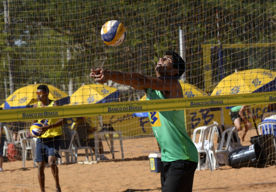 Em jogo equilibrado, Funvic/Taubaté vence o Minas Tênis Clube no tie break