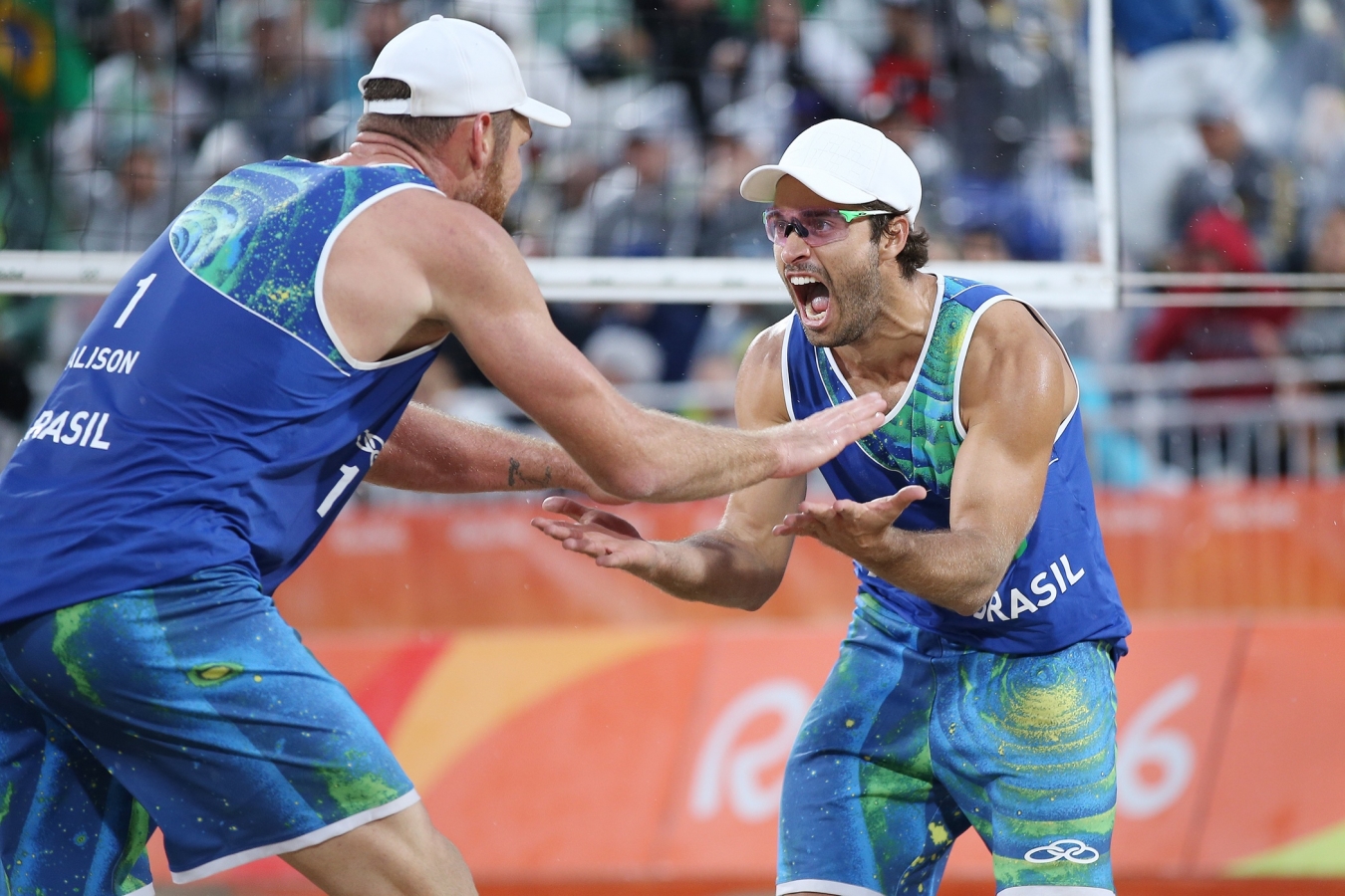 Alison e Bruno Schmidt encaram experiente dupla espanhola nas oitavas de final