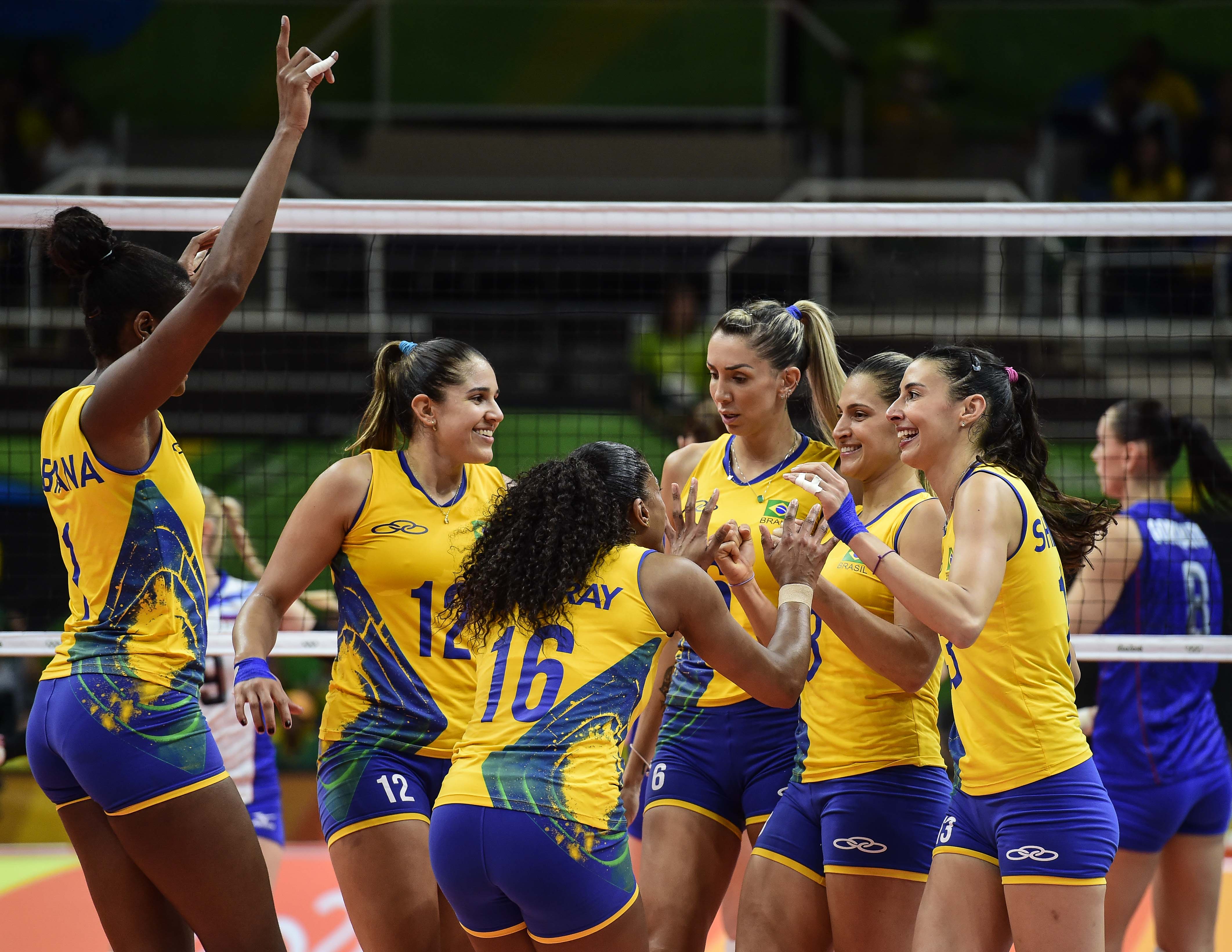 Brasil vence a Rússia e se classifica em primeiro lugar 