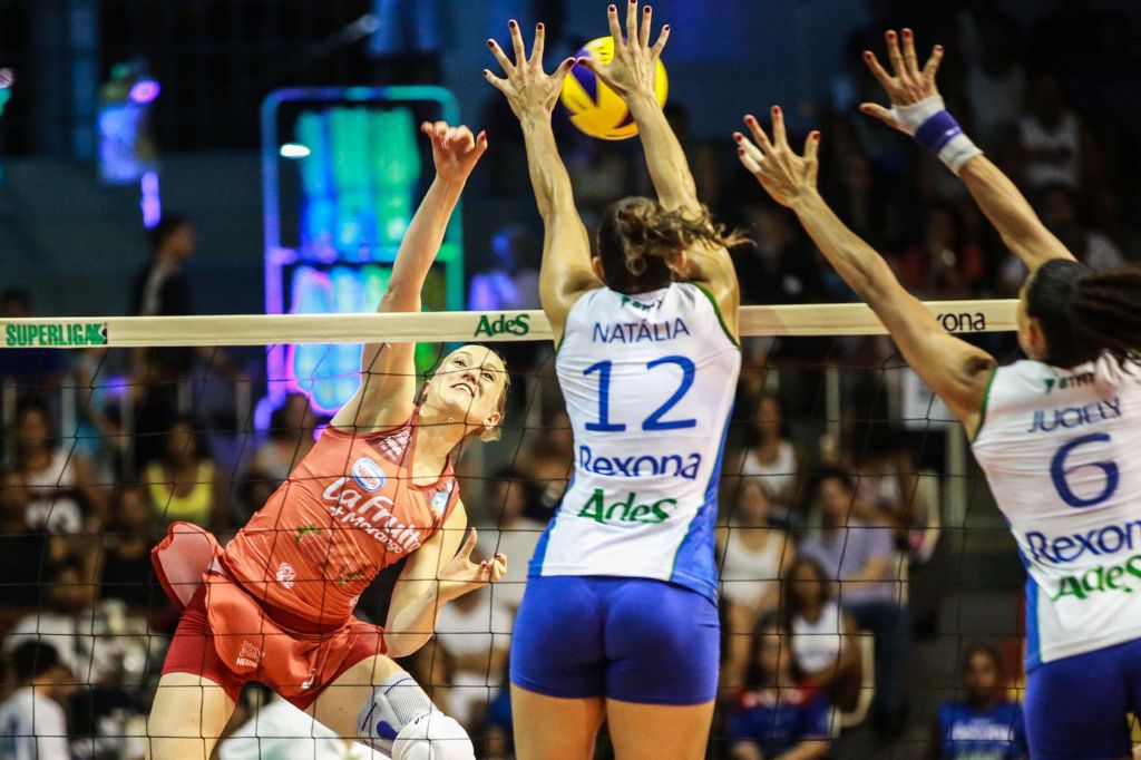 Rexona-AdeS vence o Vôlei Nestlé no último jogo da fase classificatória