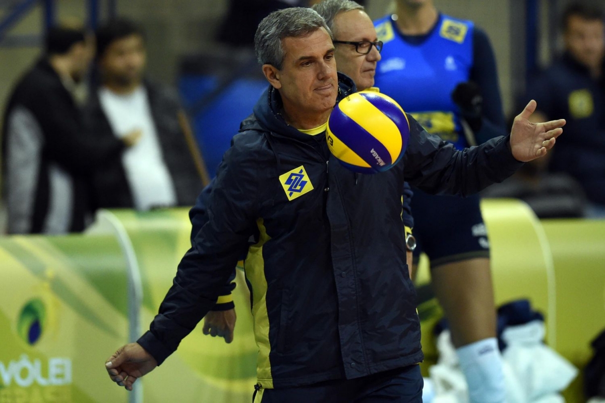  José Roberto Guimarães integra comissão técnica e de treinadores da FIVB 