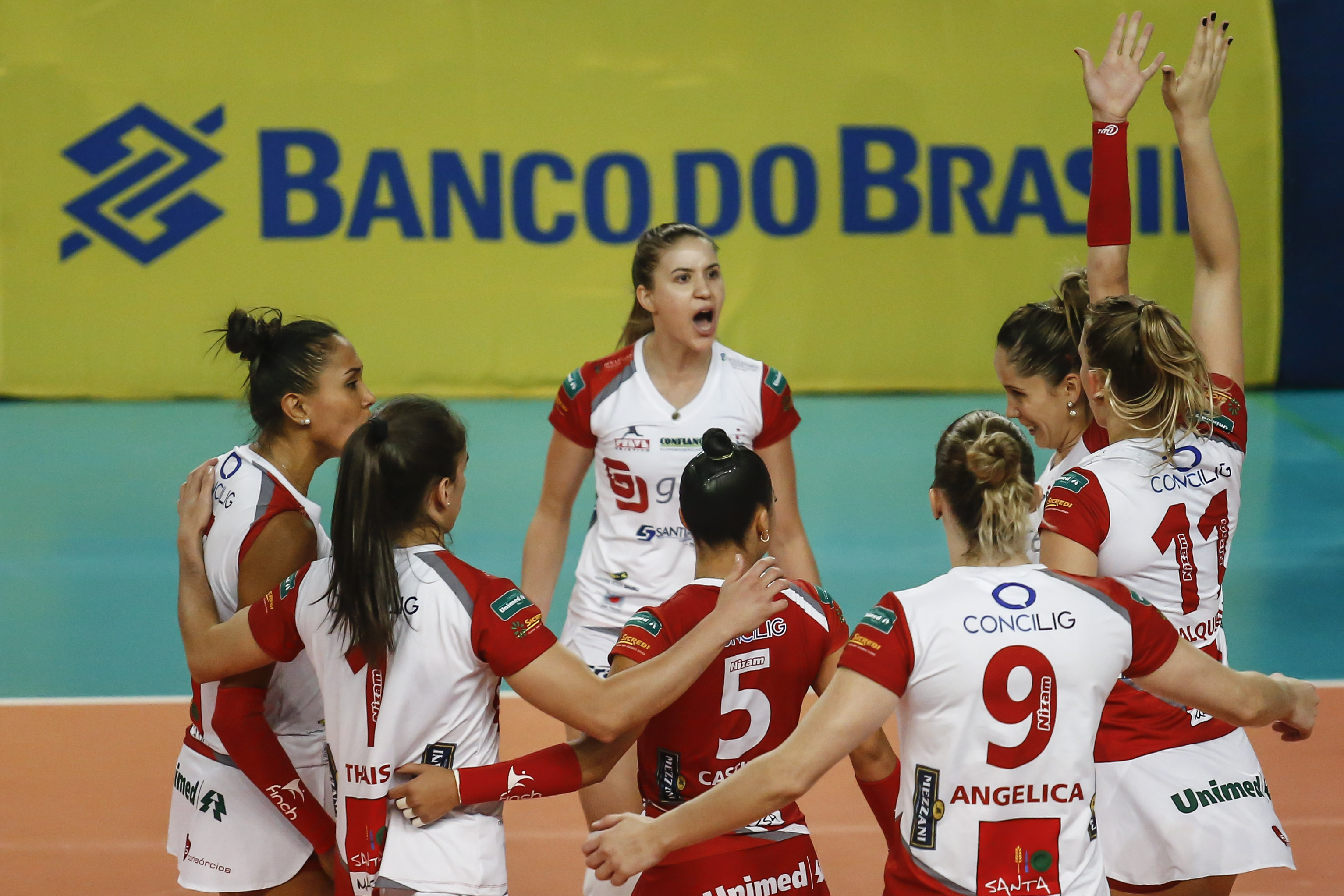 Diante da torcida, Genter Vôlei Bauru vence Camponesa/Minas 