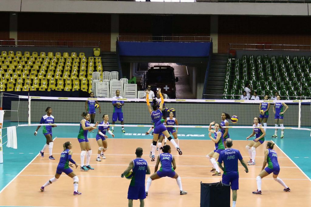 Rexona-AdeS e Dentil/Praia Clube fazem primeiro treino em Brasília