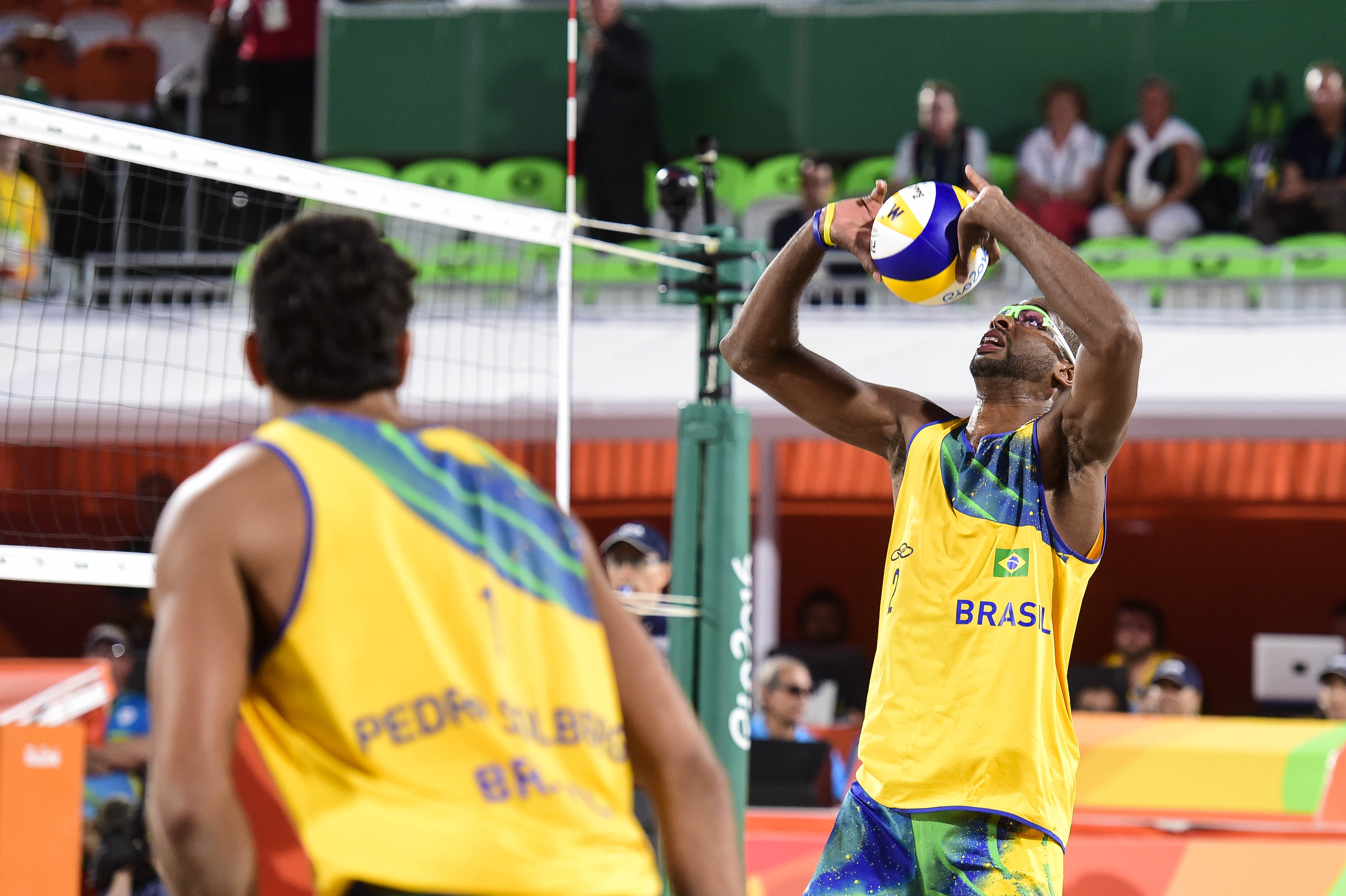 Pedro Solberg e Evandro encaram dupla russa por vaga nas quartas de final