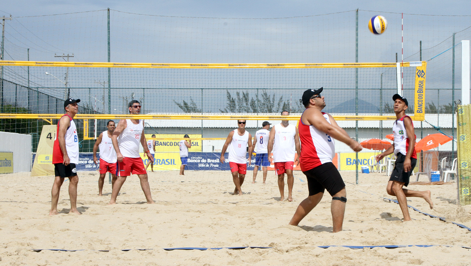 Torneio inicia com disputa de 40+, 50+ e 59+ 