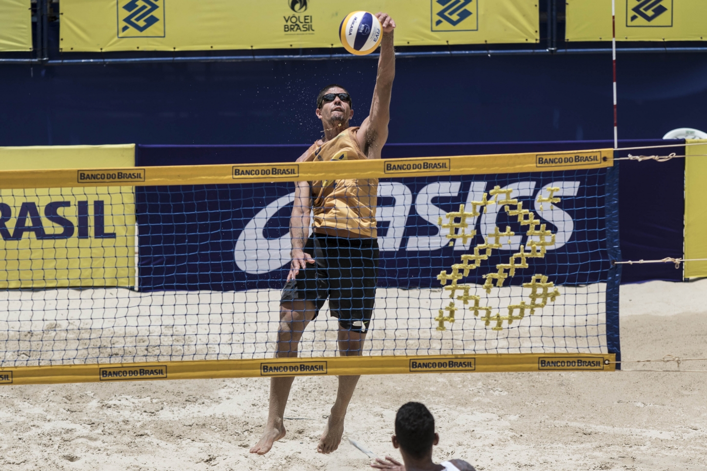 Álvaro e Saymon puxam fila dos classificados às quartas de final em Maceió