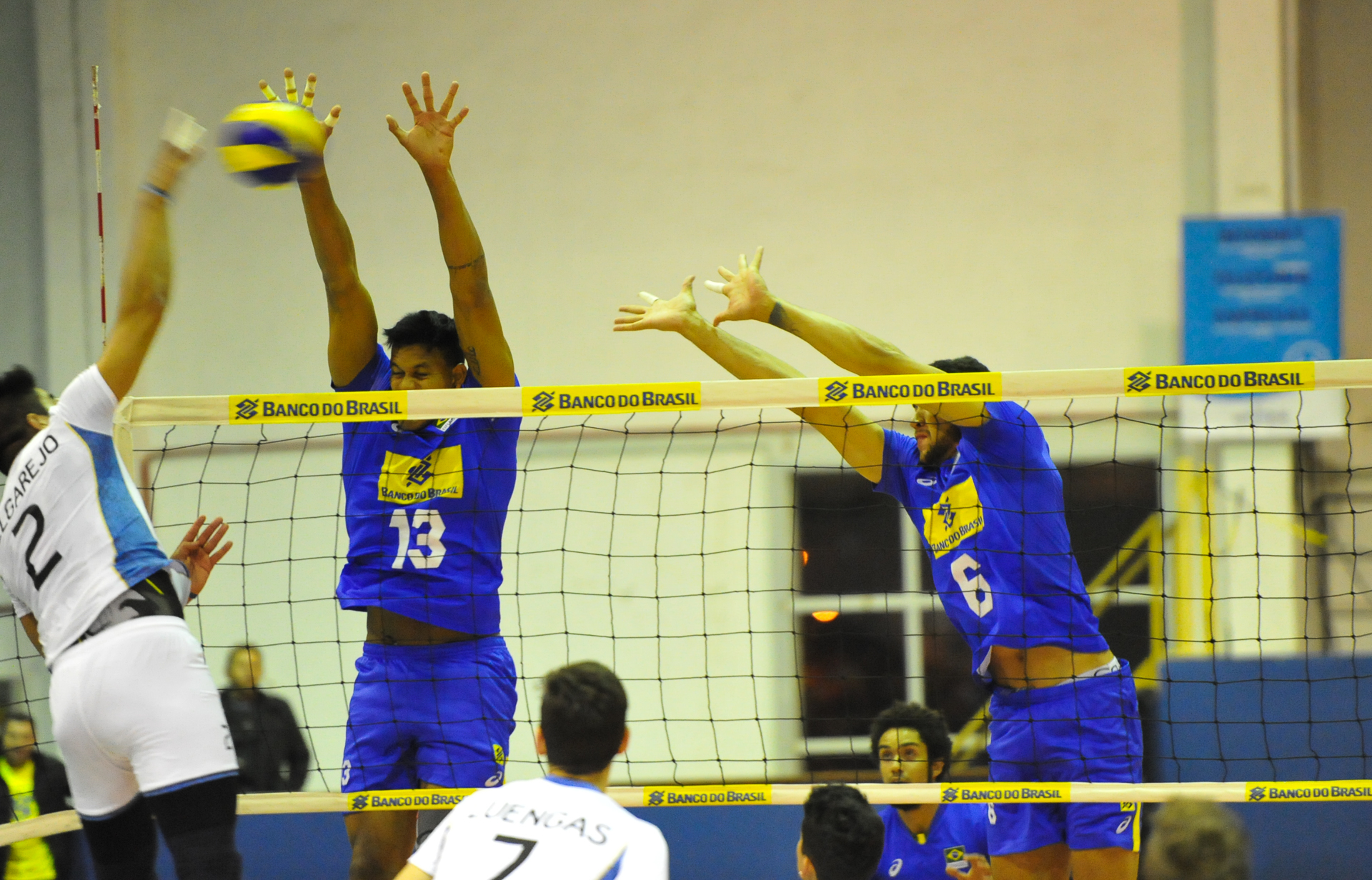 Brasil vence Argentina em amistoso entre as equipes Sub-23 masculina