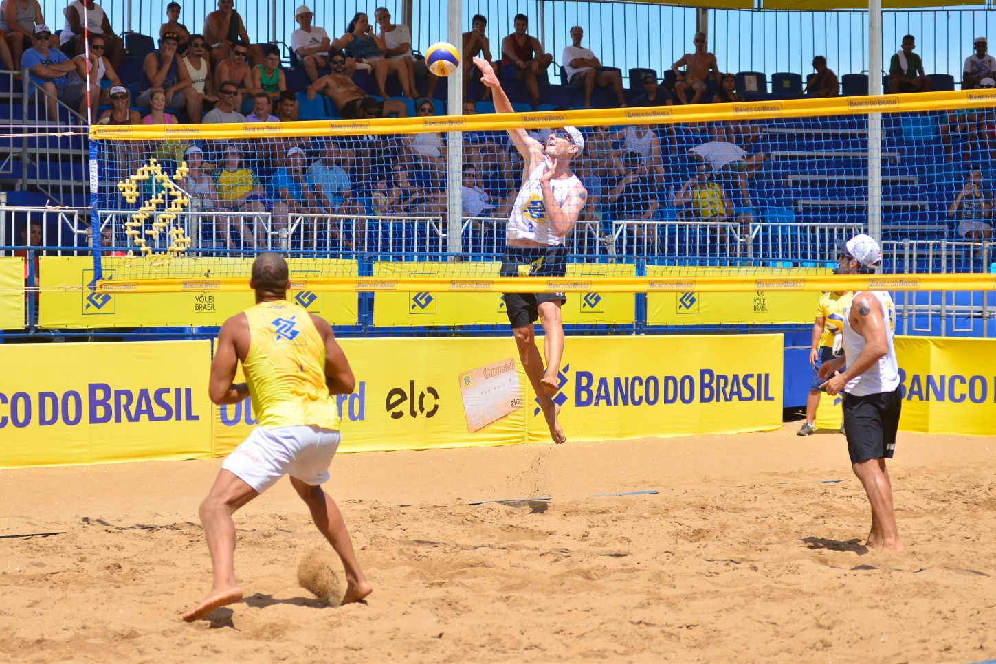 Campeões brasileiros e campeões olímpicos puxam classificados para as quartas