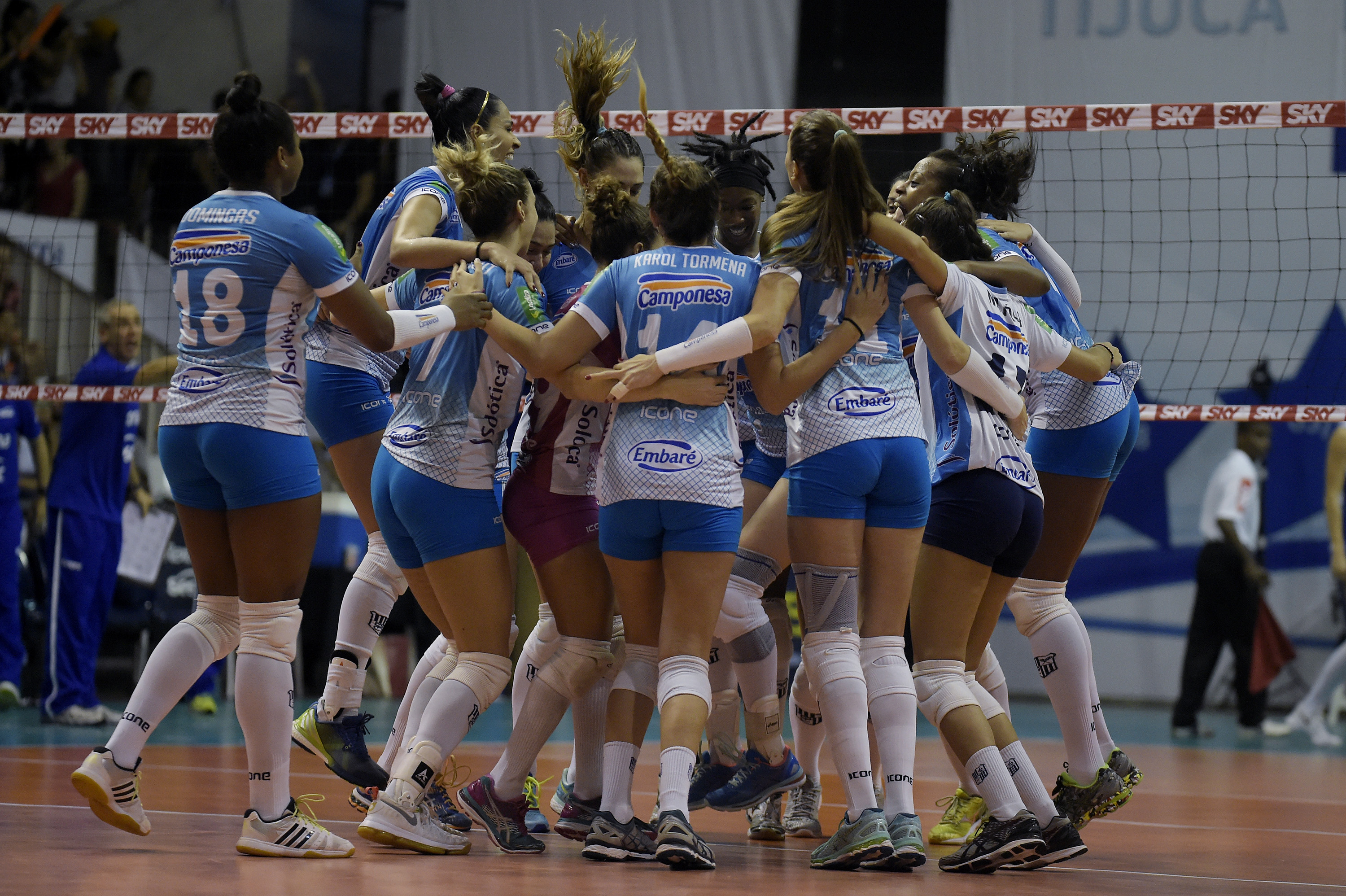 Camponesa/Minas vence Rexona-Sesc e abre vantagem na série semifinal 