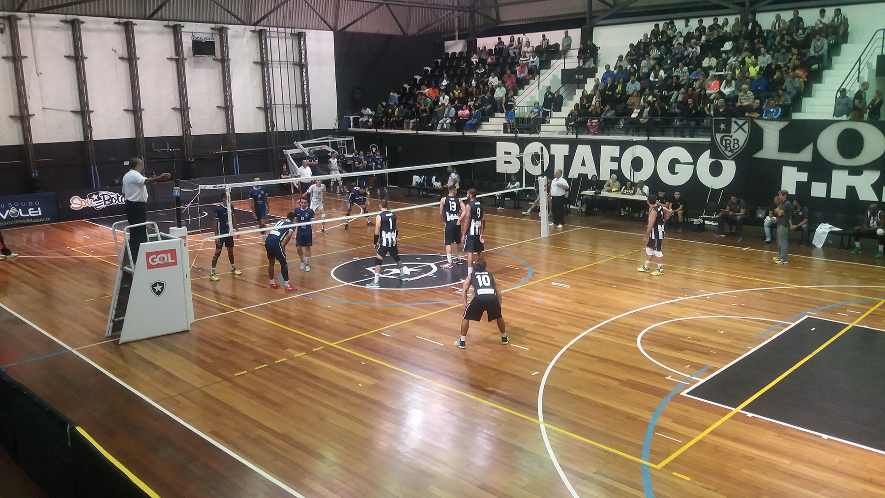 Castro e Botafogo arrancam com vitória 