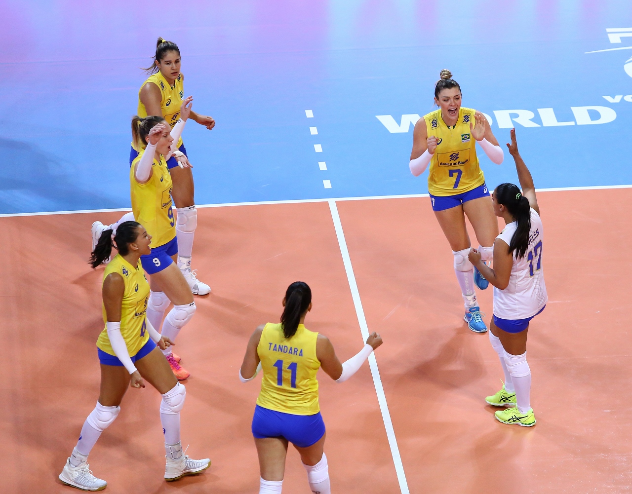 Com virada no quinto set, Brasil vence Turquia 