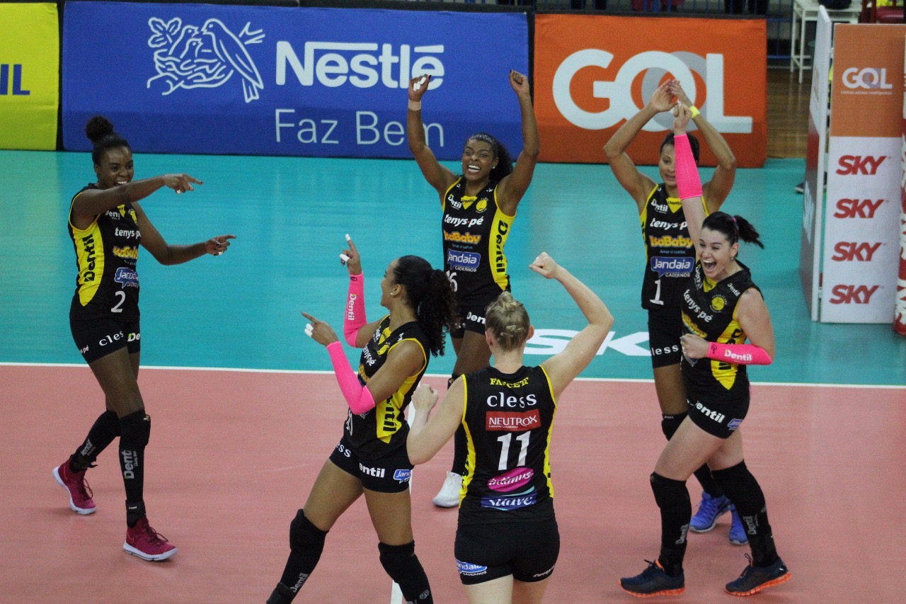 Dentil/Praia Clube vence Vôlei Nestlé e segue invicto 