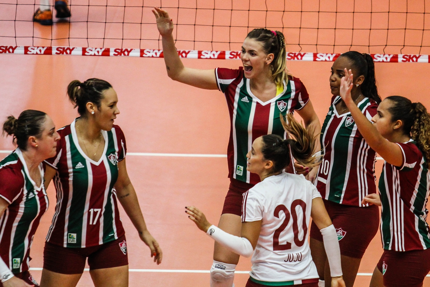 Fluminense faz duelo direto com Genter Vôlei Bauru nesta quinta-feira 