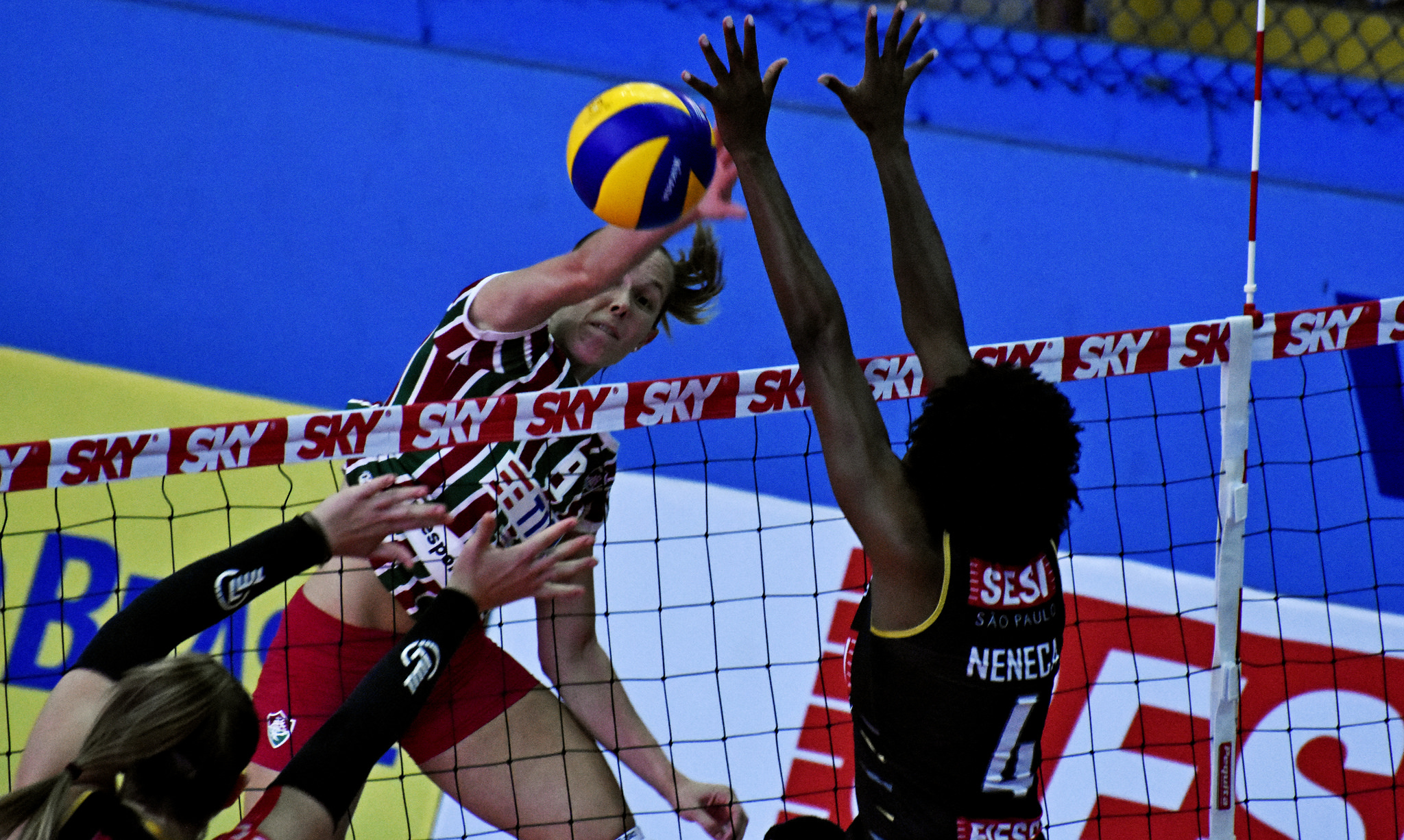 Fluminense vence Sesi-SP e garante quinto lugar no turno