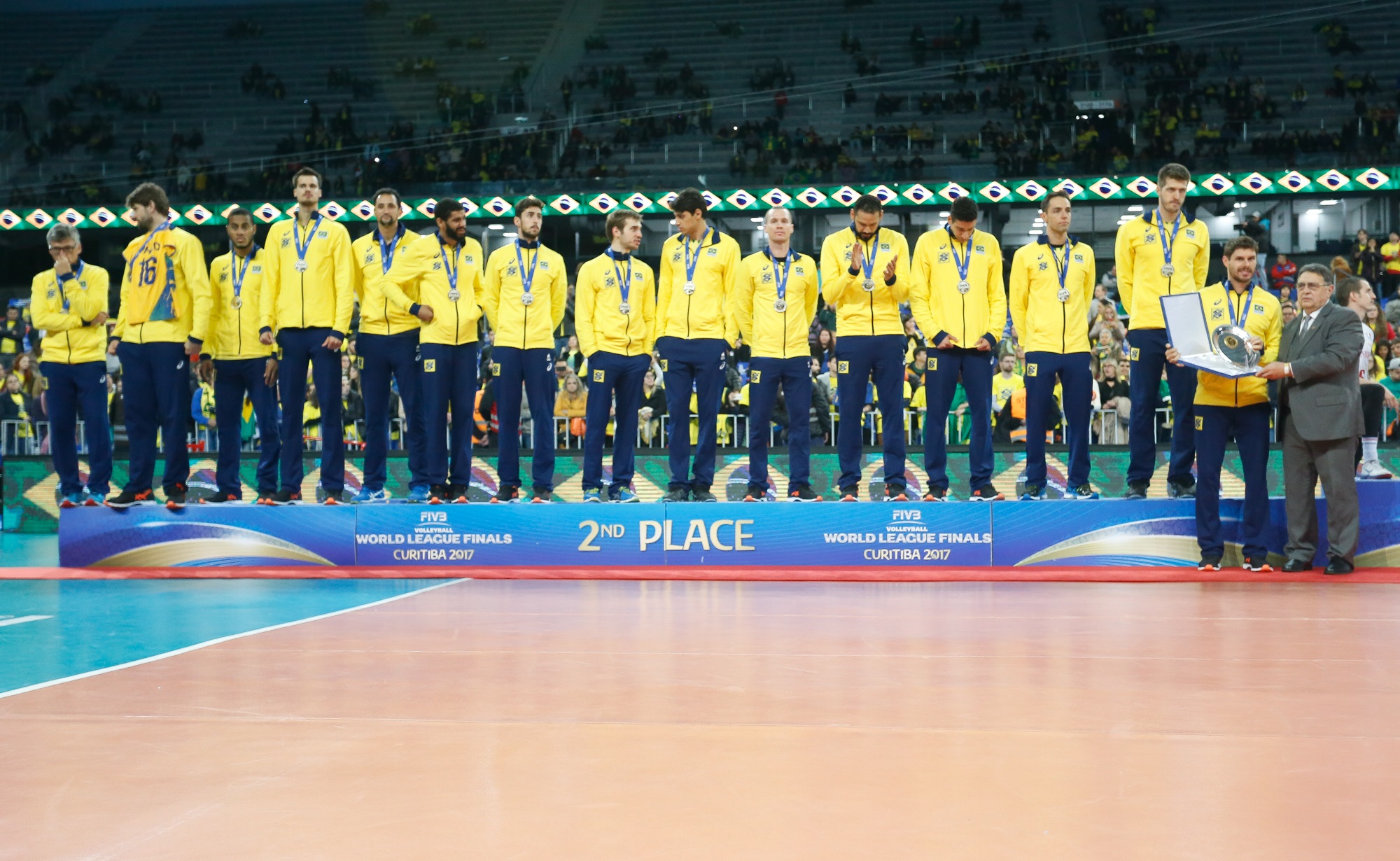 Presente em mais uma final, seleção brasileira é superada e fica com a medalha de prata