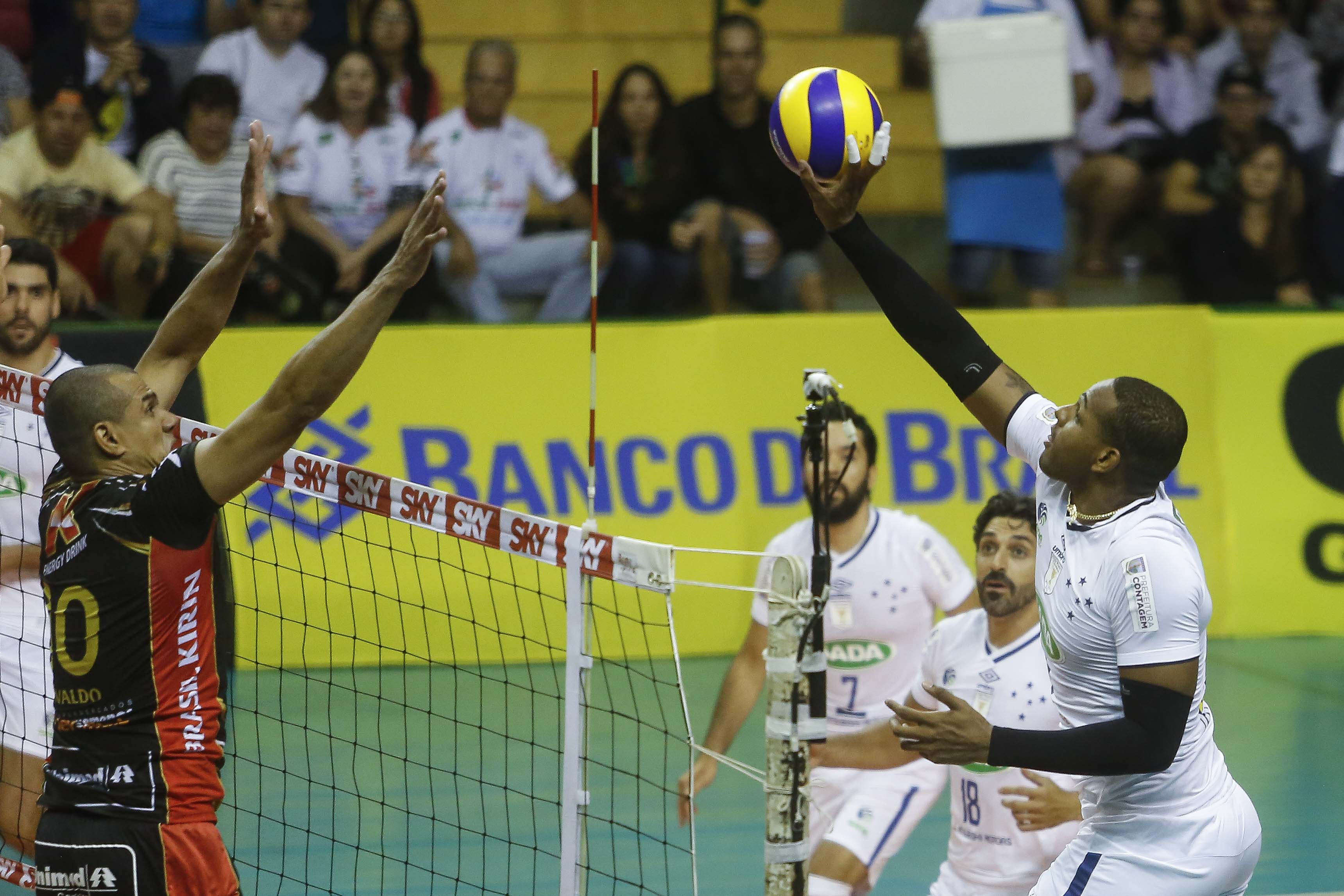 Sada Cruzeiro vence Vôlei Brasil Kirin e abre 2 a 0 na série