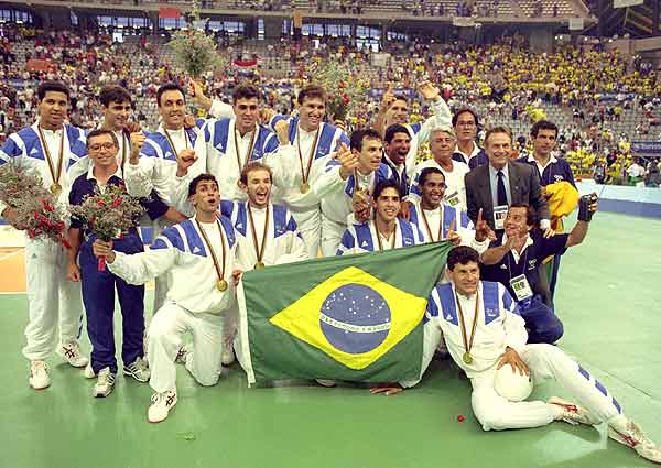 Vôlei brasileiro comemora 25 anos da conquista do ouro em Barcelona