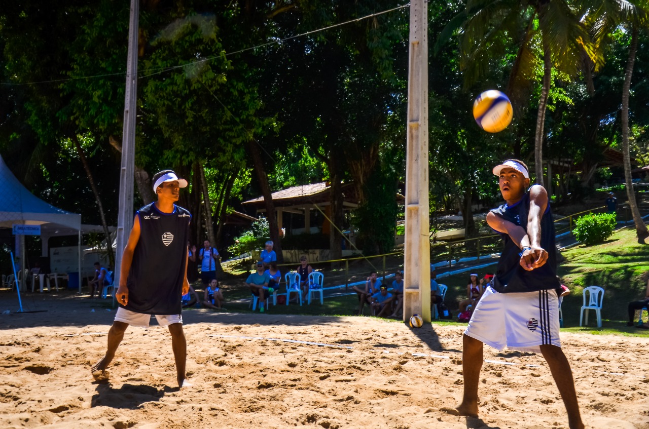 Aest (ES) leva ouro no masculino e final feminina terá Tijuca (RJ) contra Olympico (MG)