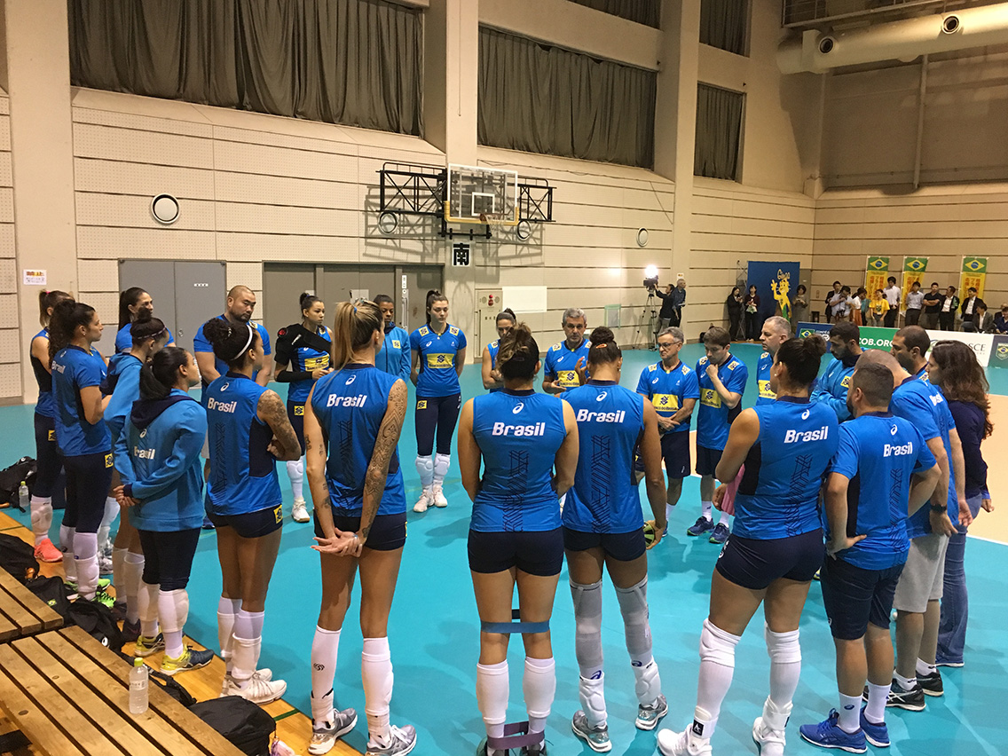 Brasil faz o primeiro treino no Japão 