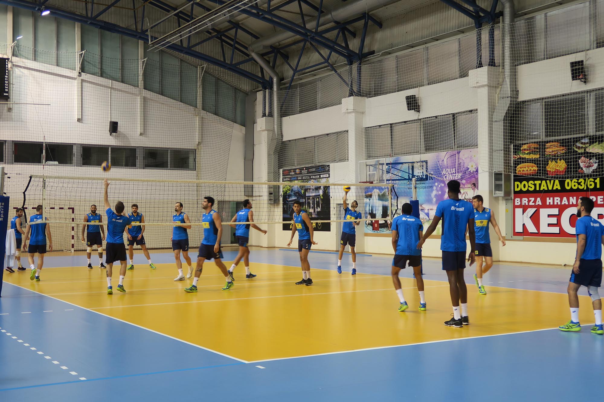 Brasil faz primeiro treino na Sérvia