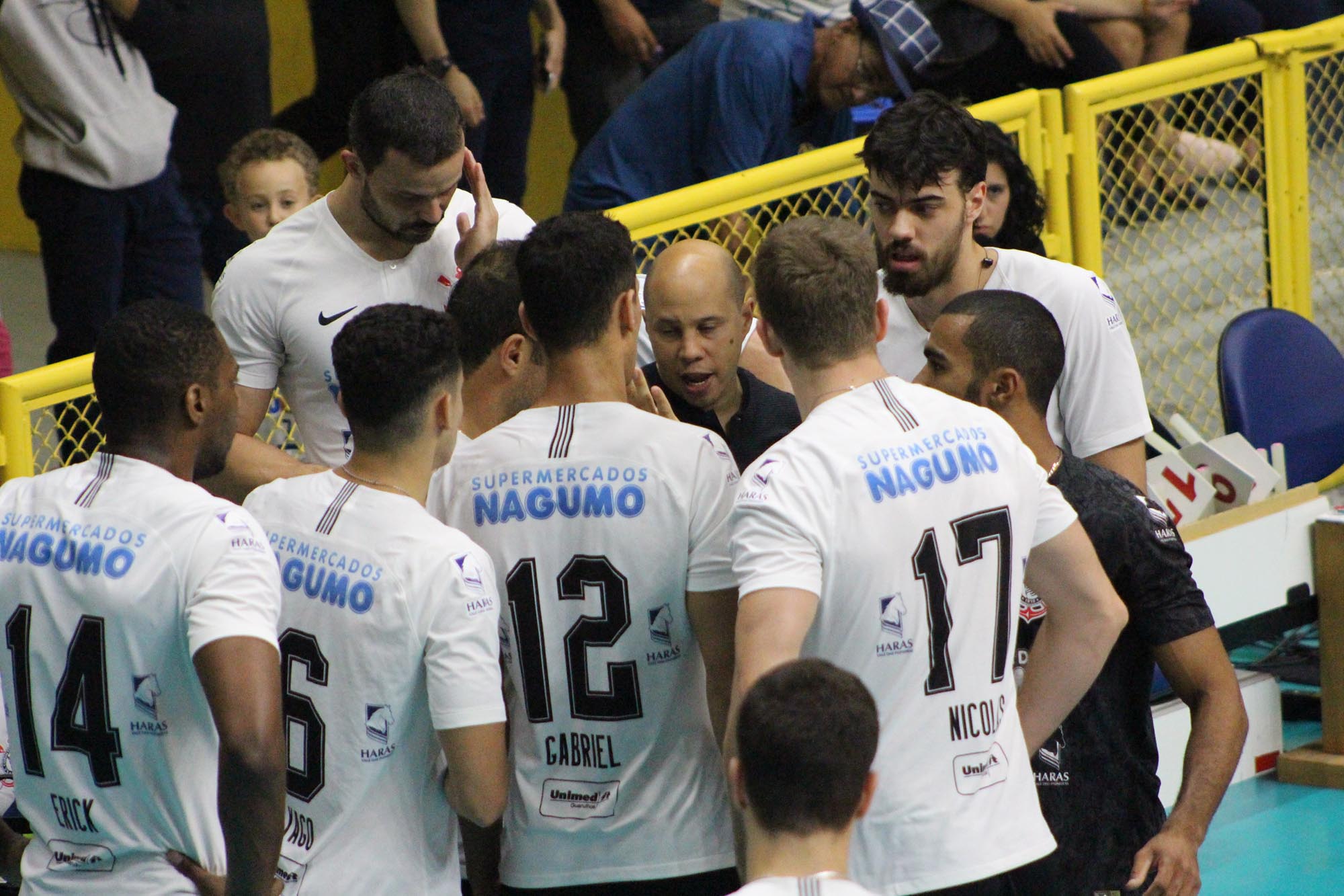 Corinthians-Guarulhos e Sada Cruzeiro fazem jogo antecipado