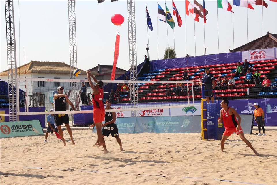 Duplas brasileiras começam com saldo positivo no torneio masculino 