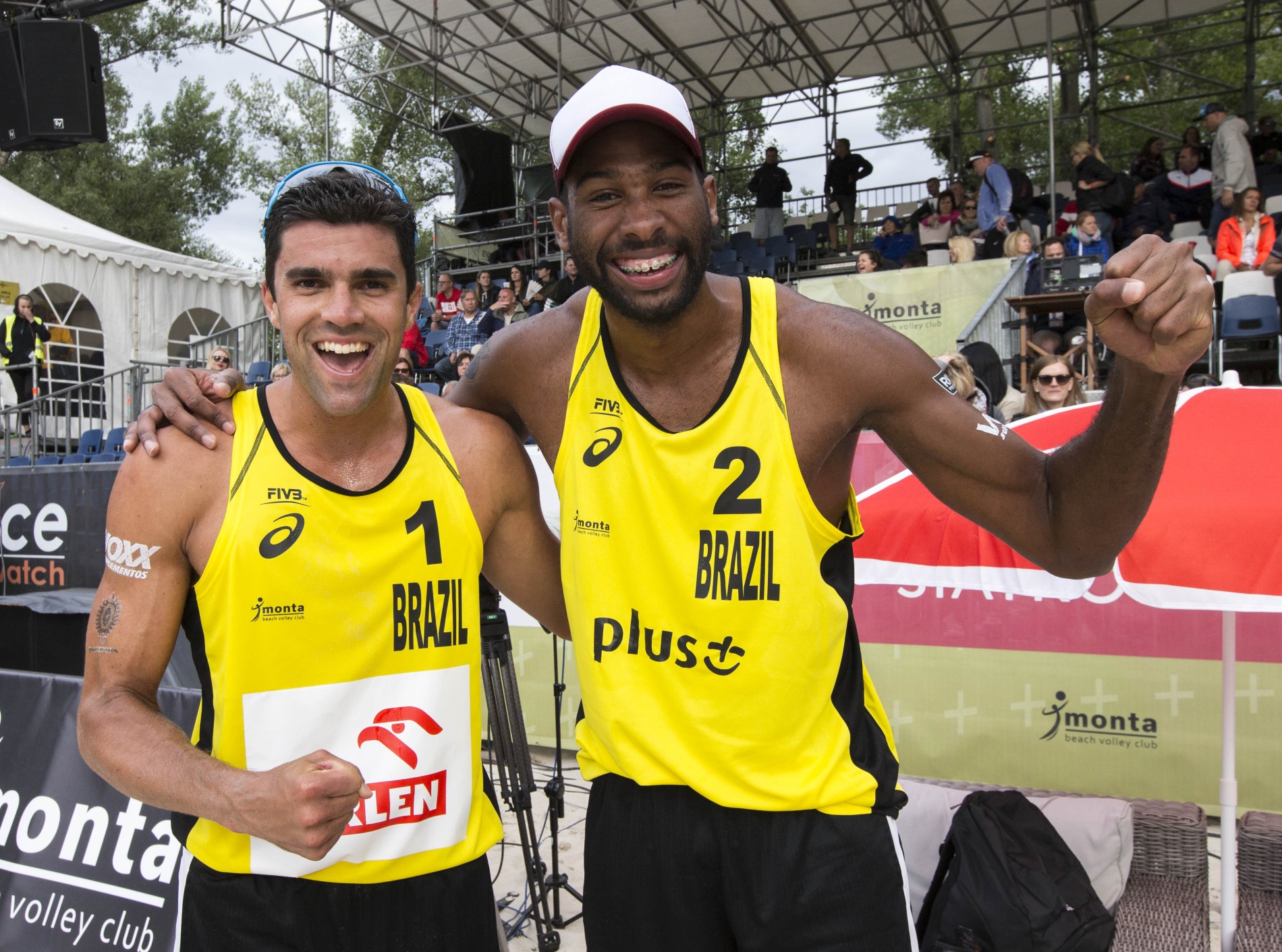 Evandro/Vitor vão à final, e Ágatha/Duda disputa o bronze em Varsóvia