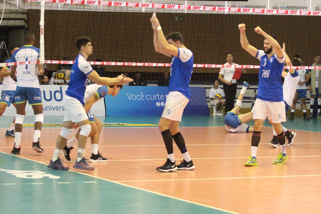 Fiat/Minas conta com força do grupo e vence o São Judas Voleibol 