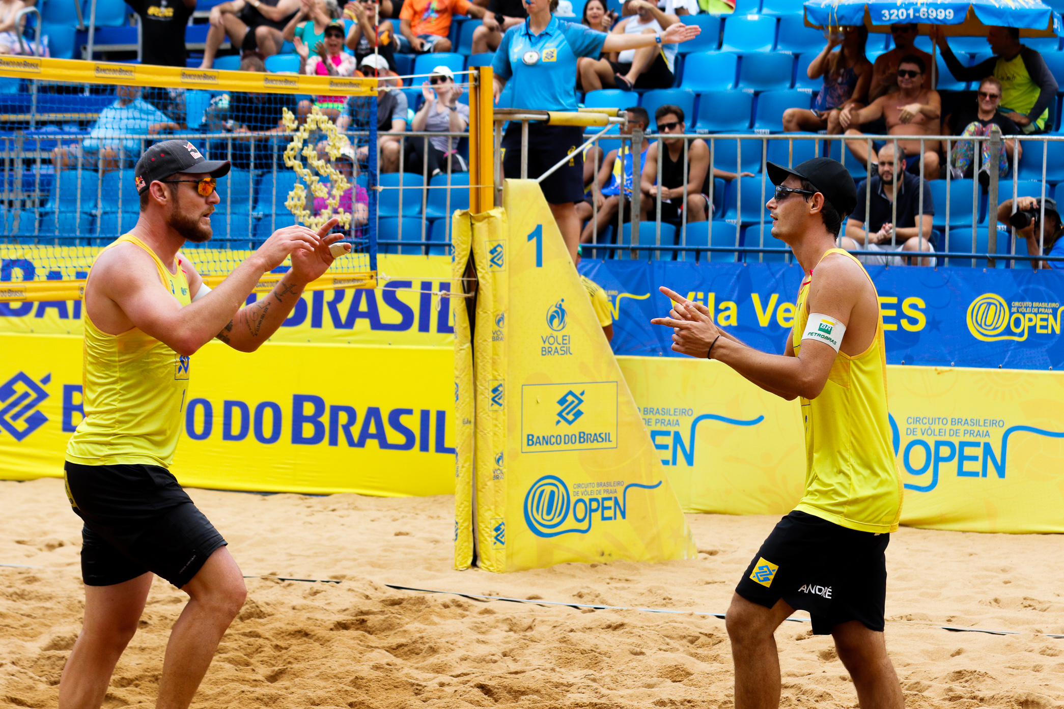 Legião de capixabas avança às oitavas de final no masculino em Vila Velha