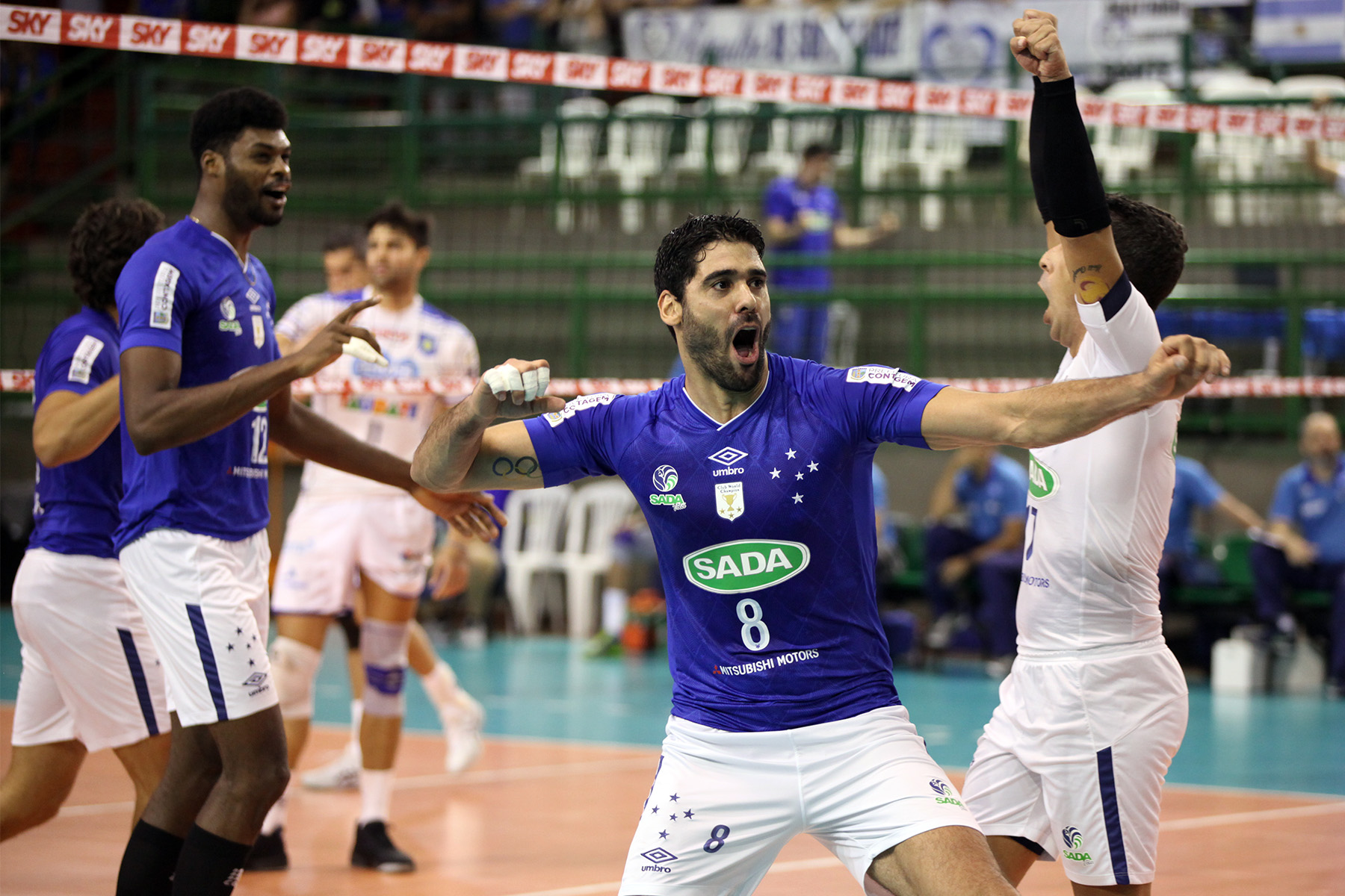 Sada Cruzeiro vence e se mantém vivo na semifinal