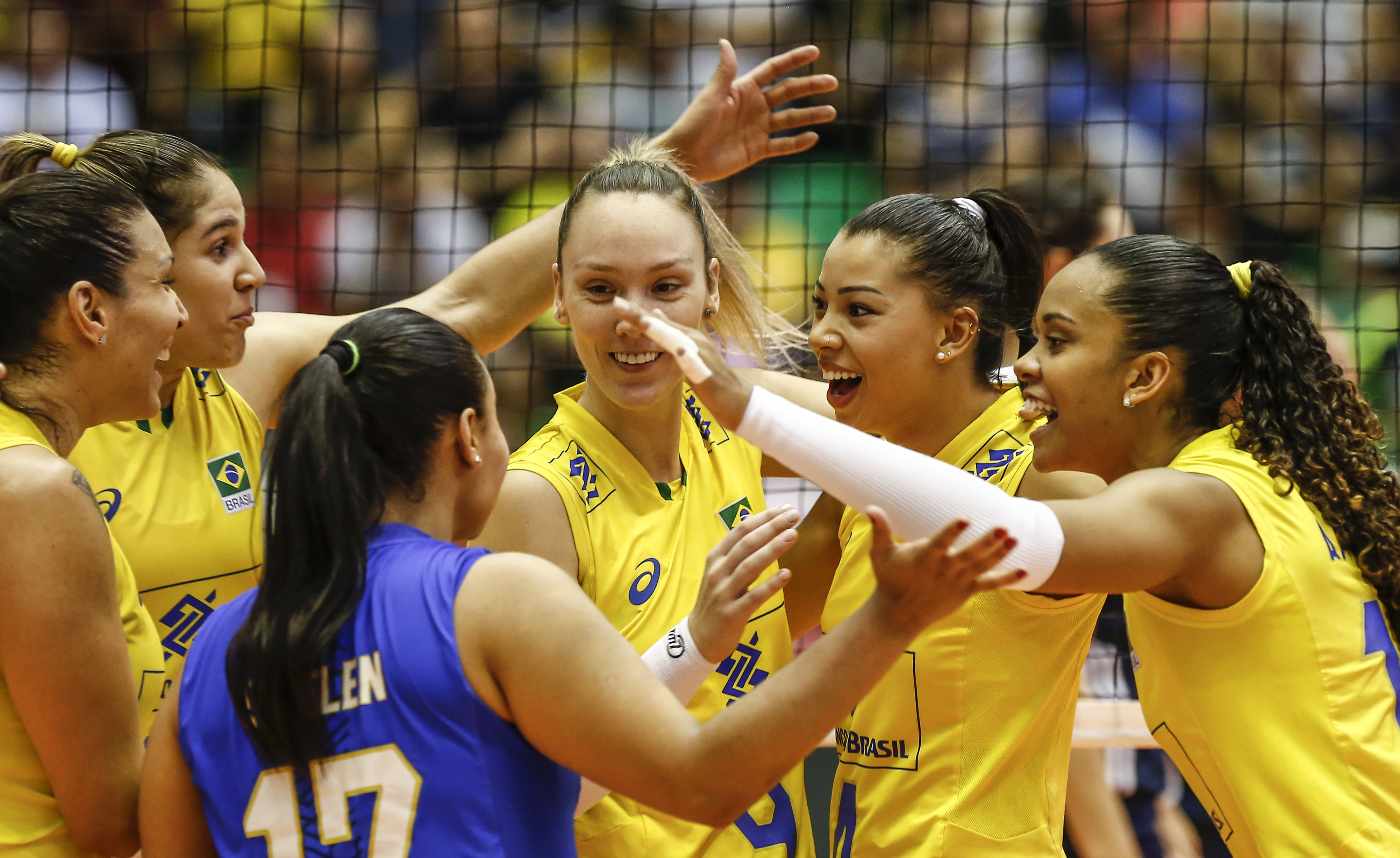 Seleção feminina faz treino aberto nesta quarta-feira em Barueri (SP)