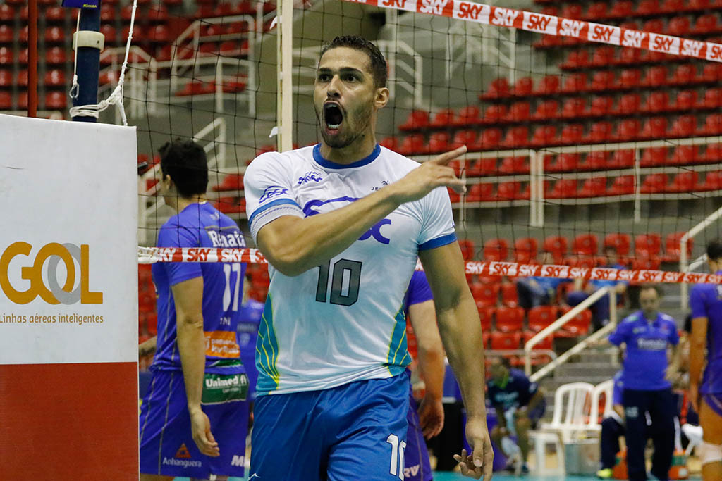 Sesc RJ larga na frente no playoff contra o Vôlei Renata 