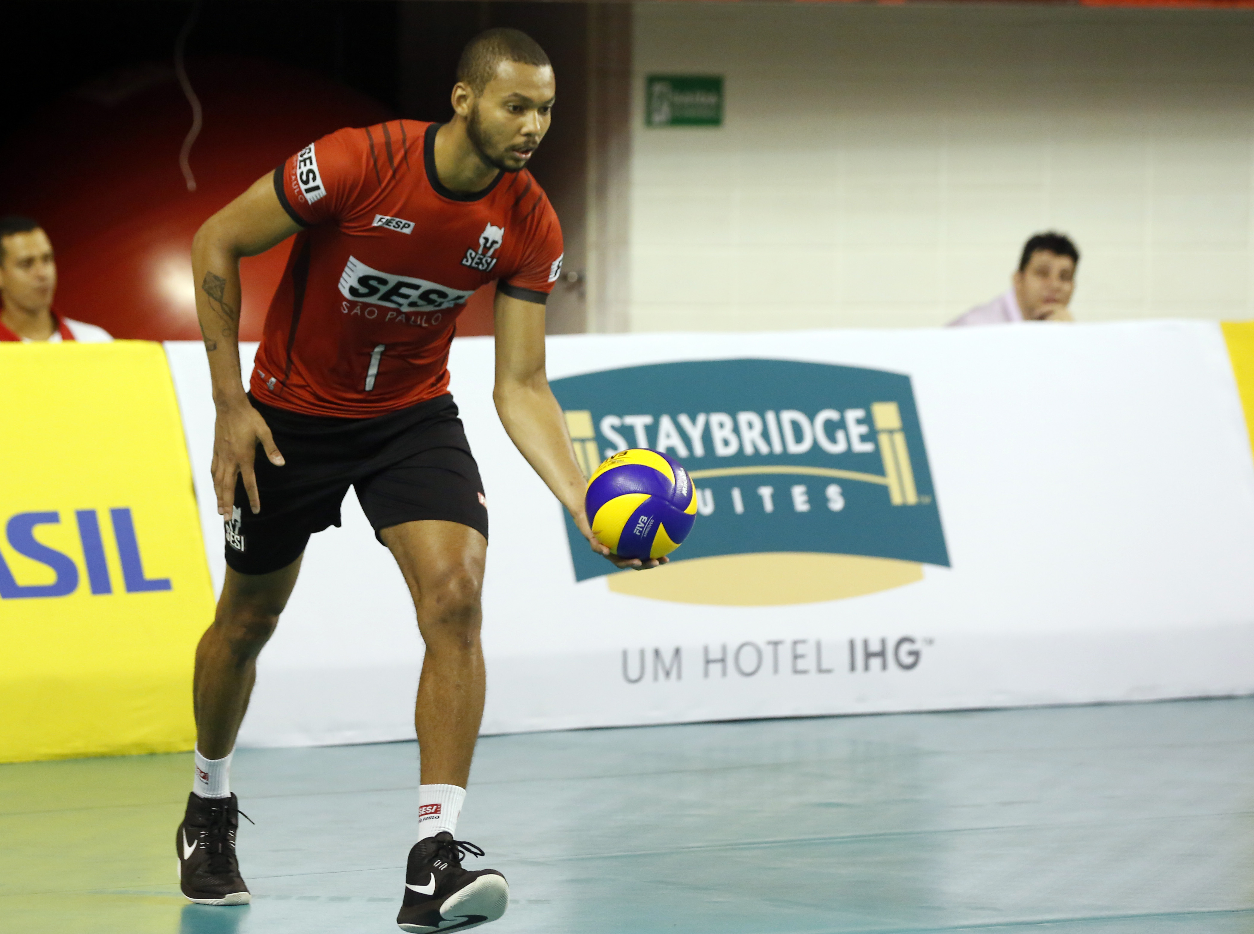 Sesi-SP conta com bom momento do oposto Alan para semifinal