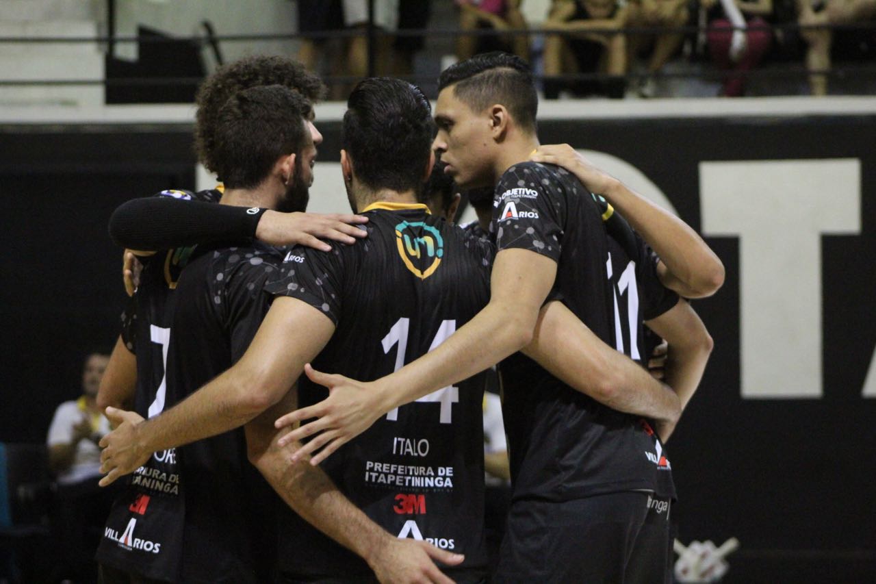 Vôlei UM Itapetininga e Apan/Esferatur/Blumenau vencem na primeira rodada da semifinal