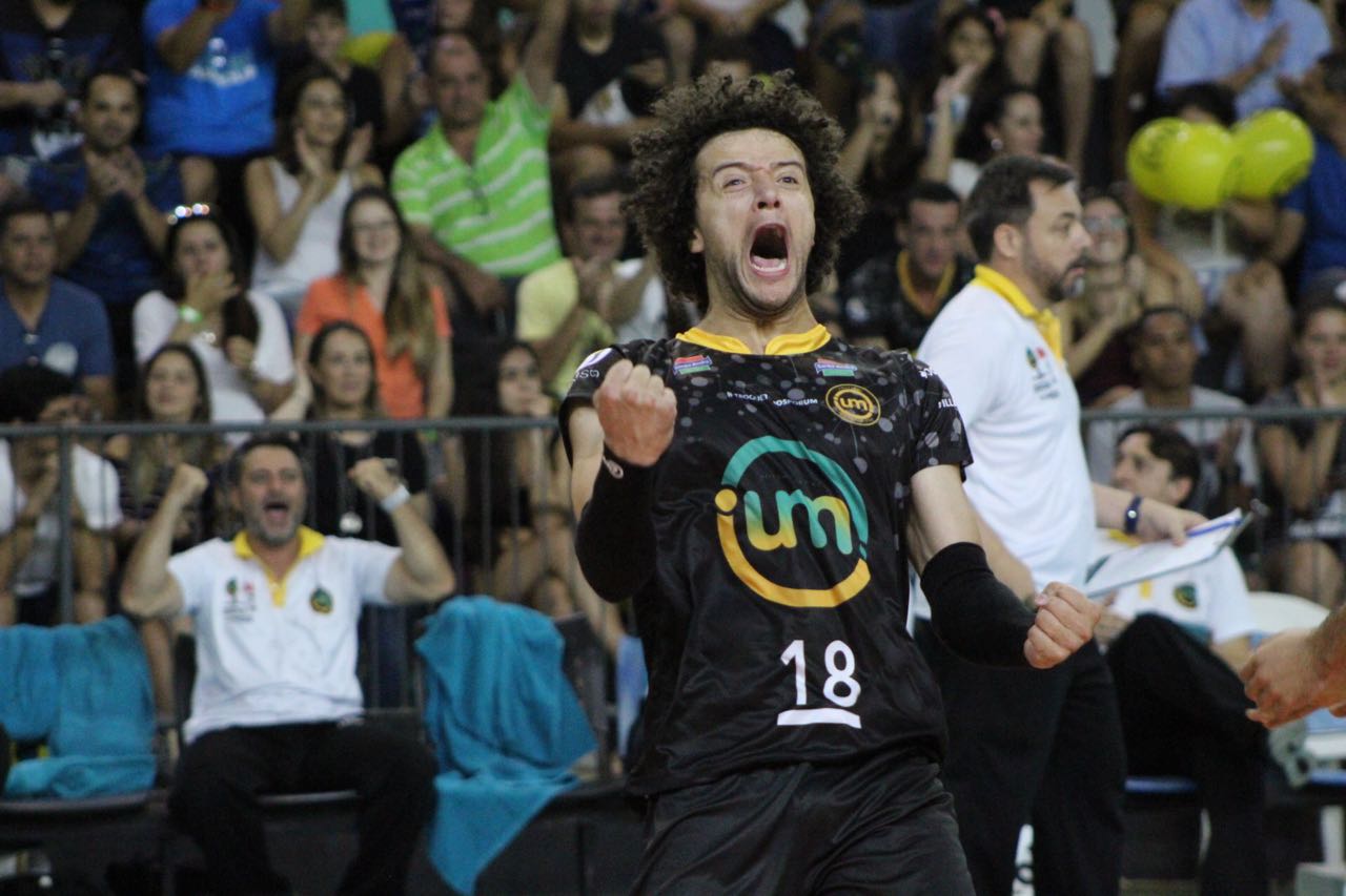 Vôlei UM Itapetininga encerra a série contra o Botafogo e avança à final