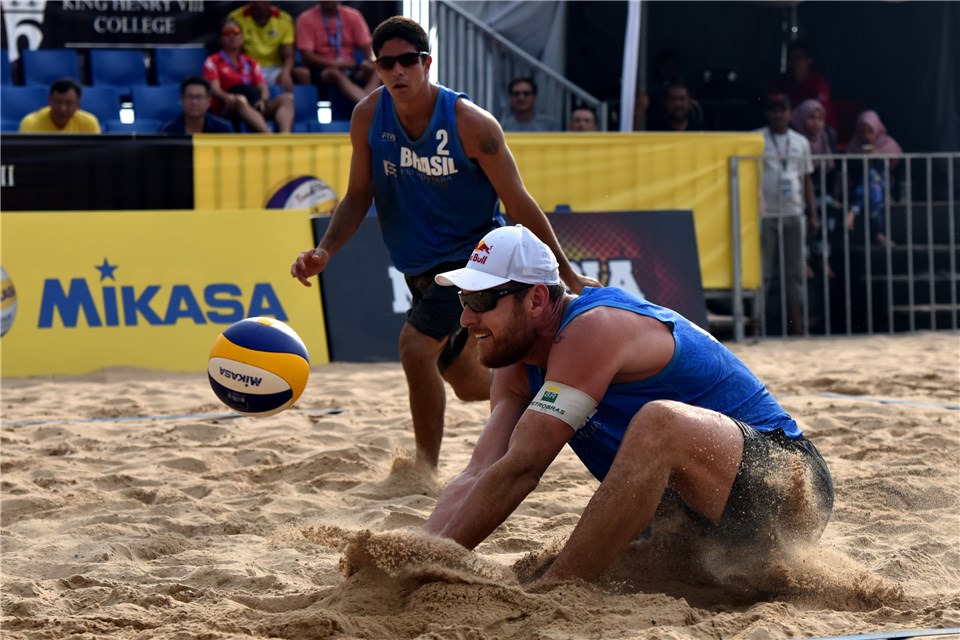 Alison e Álvaro Filho avançam para a semifinal em Kuala Lumpur