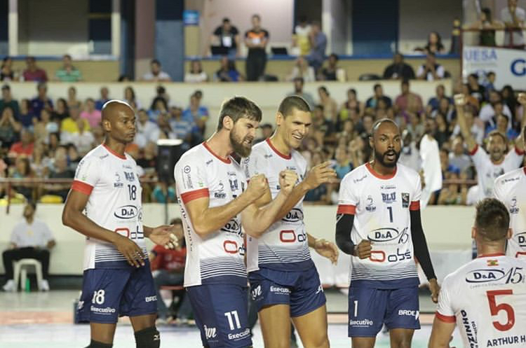 Apan Blumenau e Lavras Vôlei largam na frente no playoff da semifinal