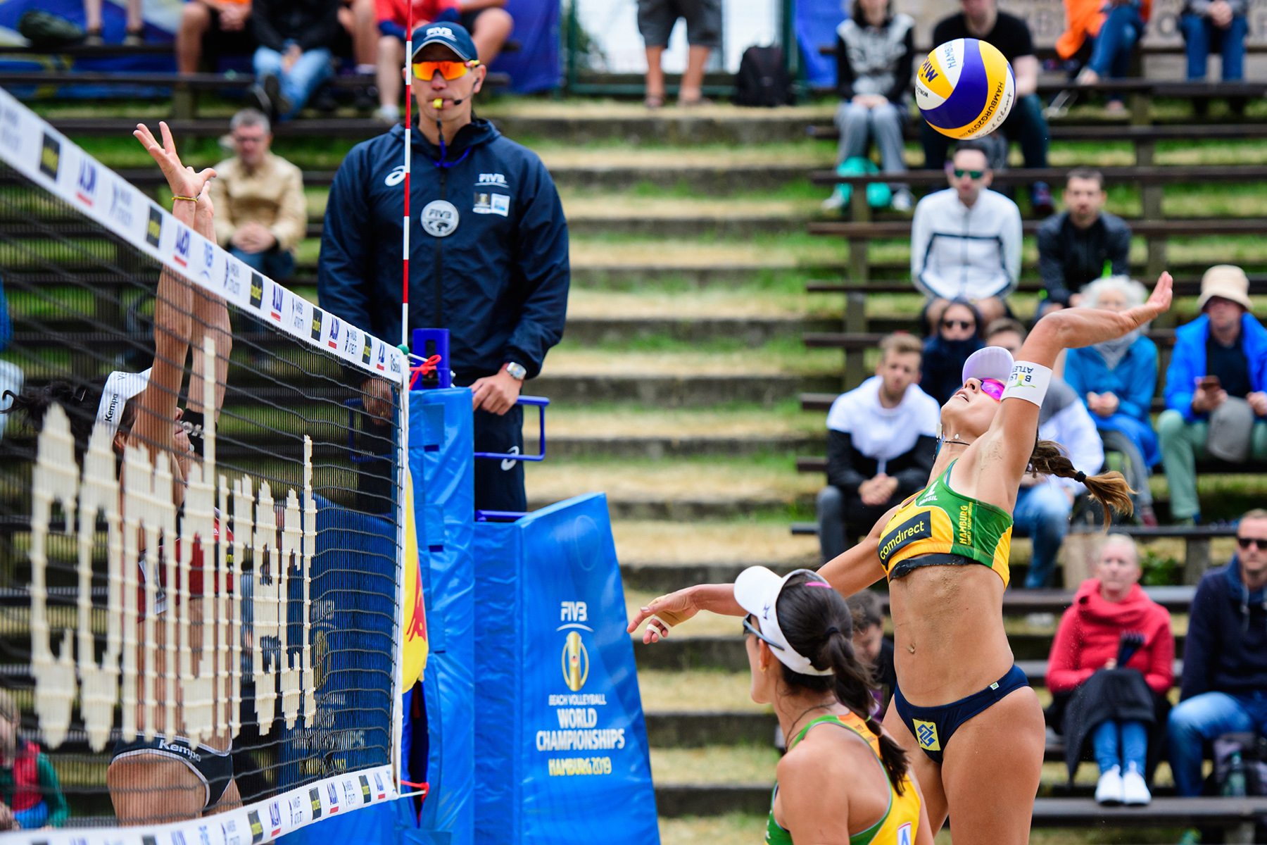 Brasil avança com três duplas para as oitavas do naipe feminino