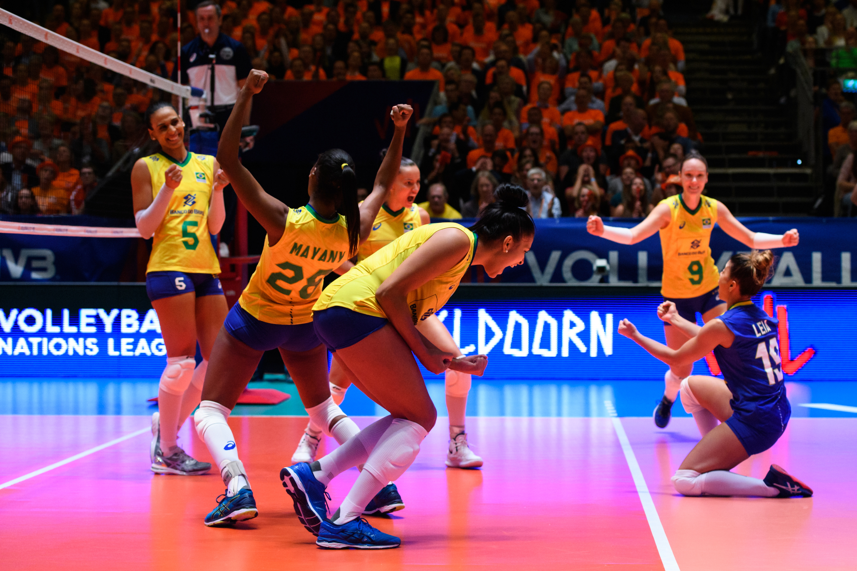 Brasil estreia na segunda semana com vitória sobre a Holanda 