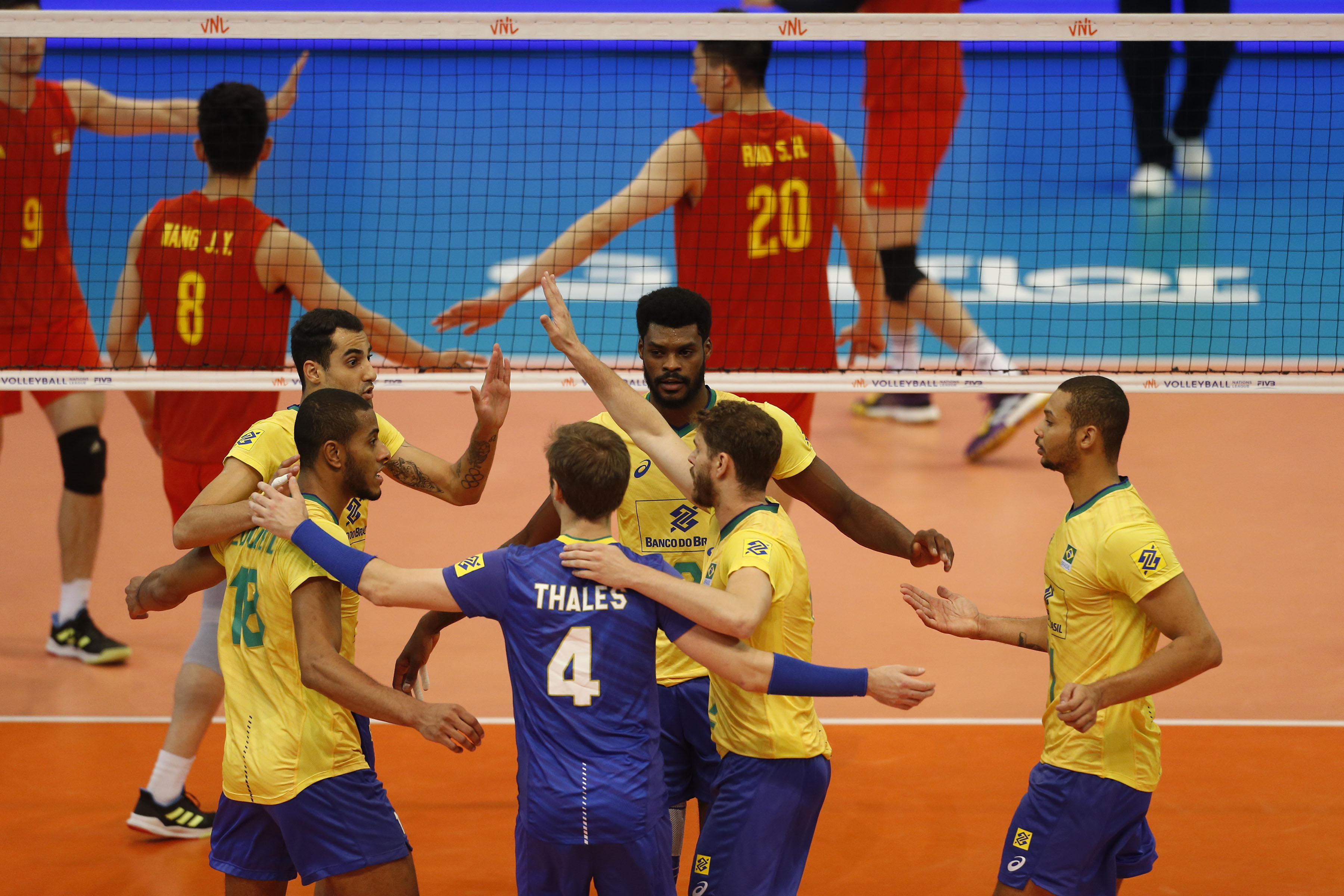 Brasil vence a China por 3 sets a 0