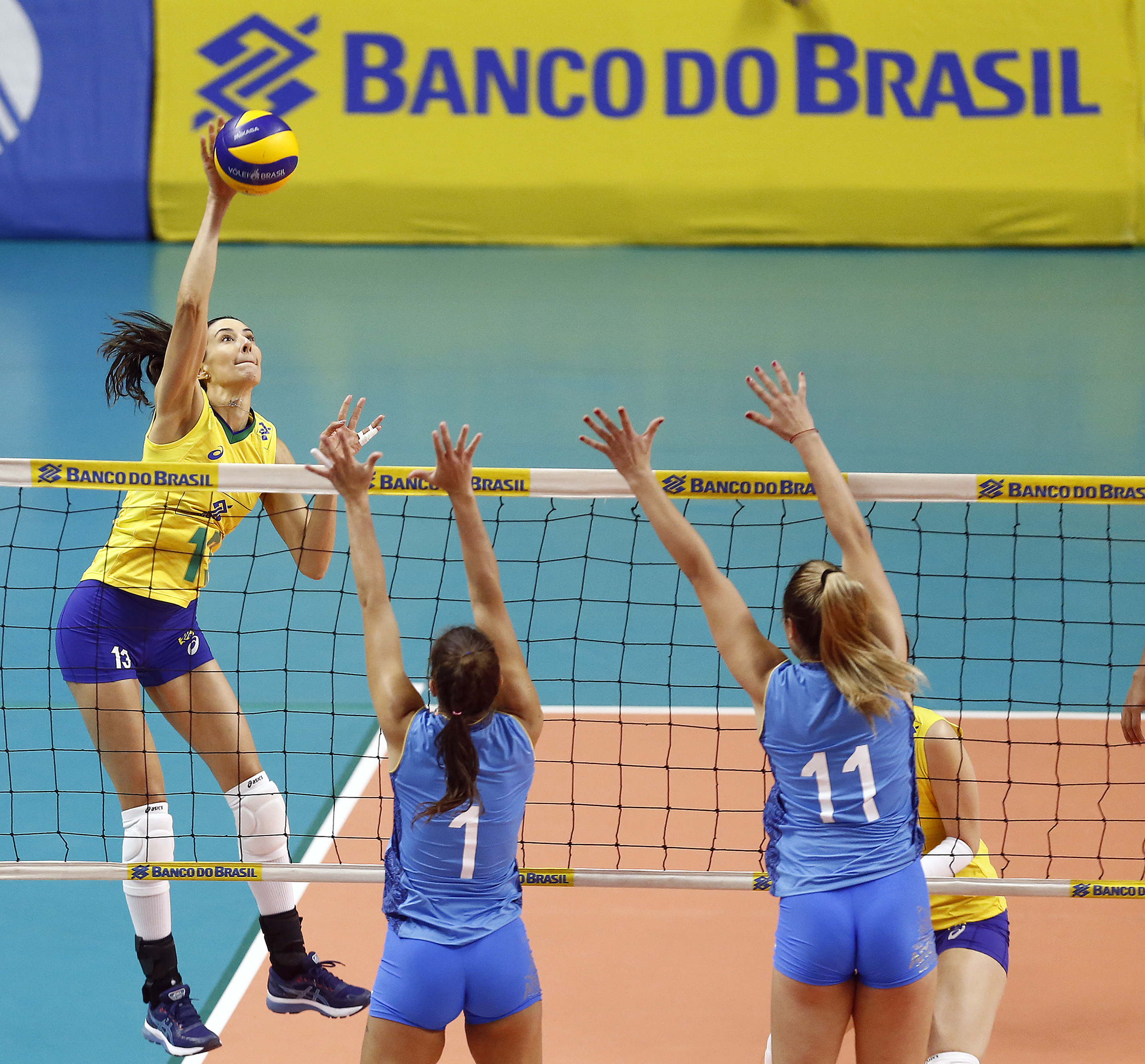 Brasil vence Argentina no primeiro amistoso em Suzano 