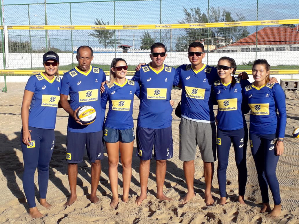 Grupo brasileiro com quatro duplas embarca para o torneio na Tailândia