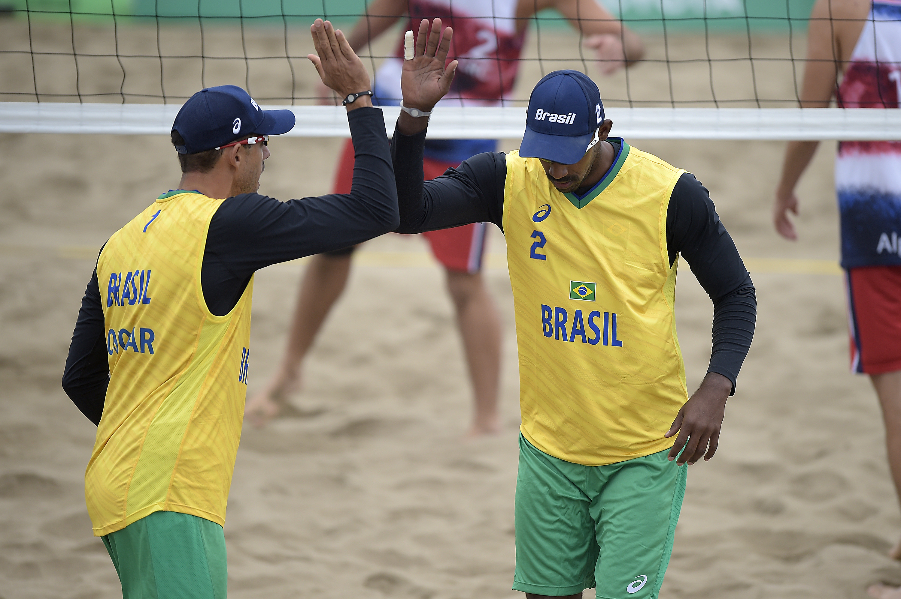 Oscar e Thiago estreiam com vitória tranquila sobre a Costa Rica  