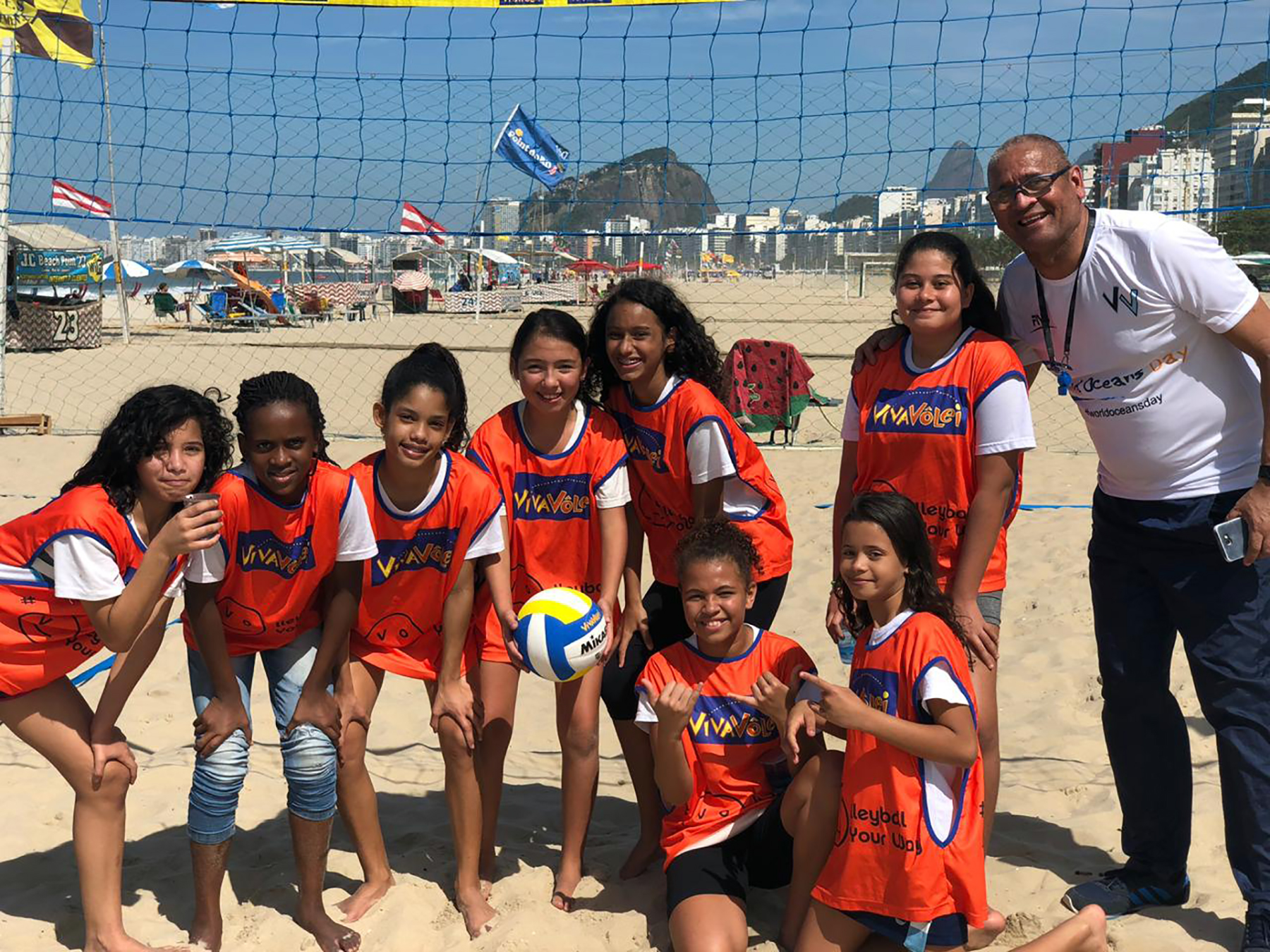 Torneio entre núcleos cariocas agita as areias da praia do Leme