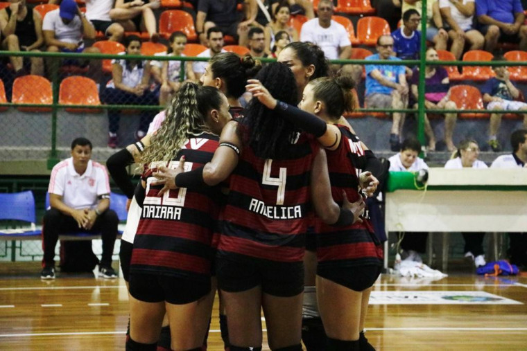 Valinhos, Flamengo, Maringá/Amavôlei e ADC Bradesco começam playoff com vitória 