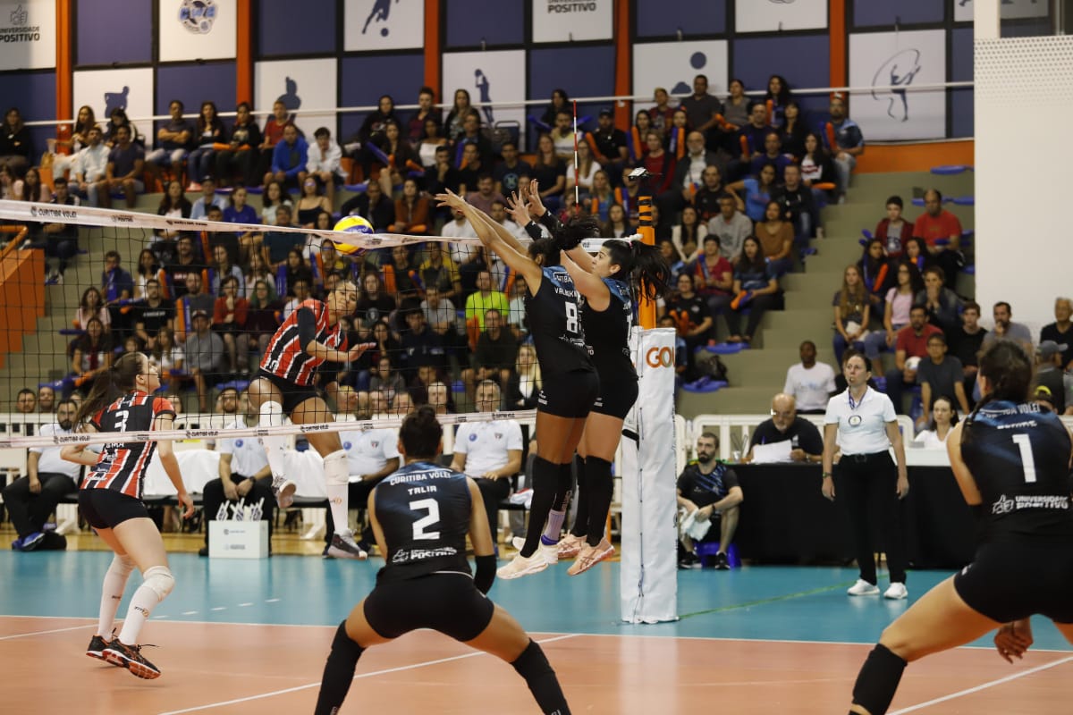 Fora de casa, São Paulo/Barueri vence o Curitiba Vôlei