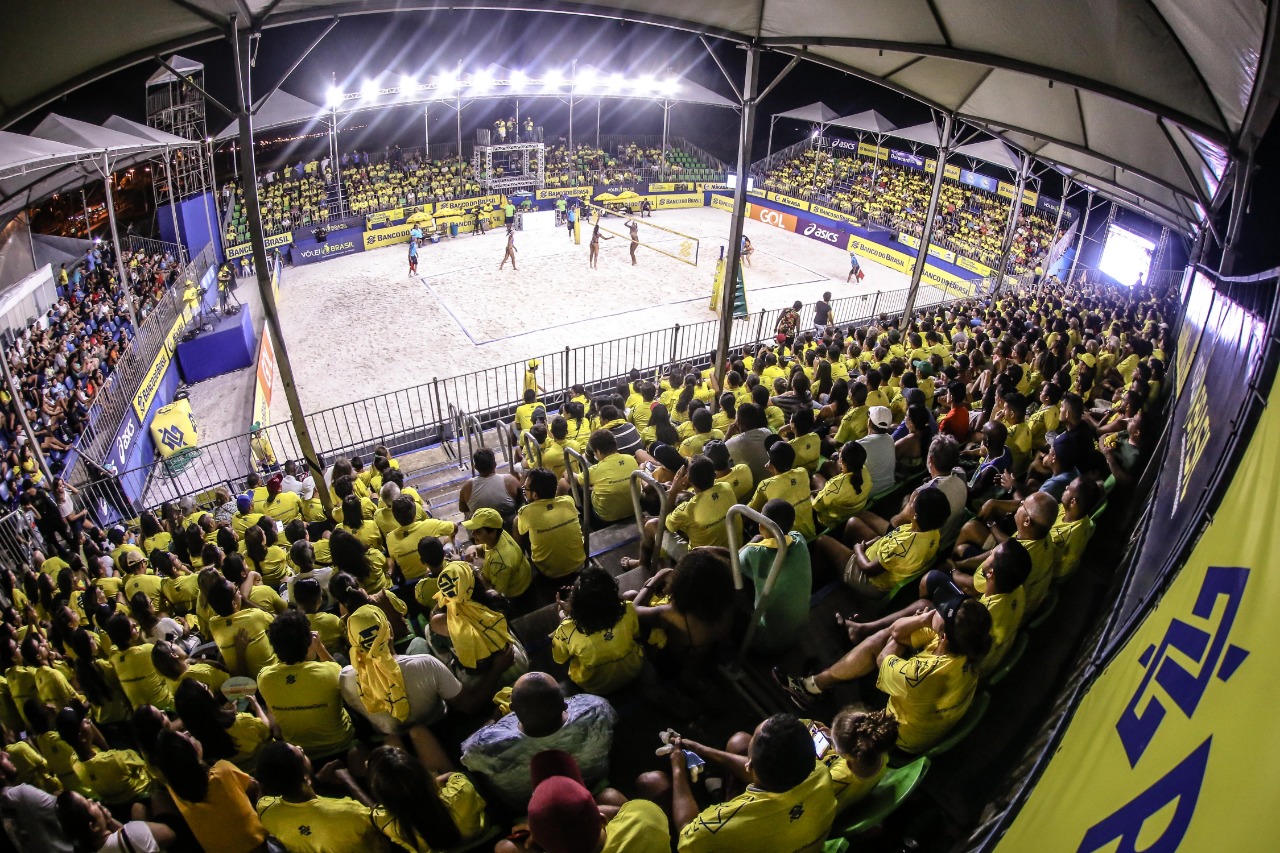 Hevaldo/Vinícius enfrenta Pedro/Guto na final em Aracaju; título geral definido