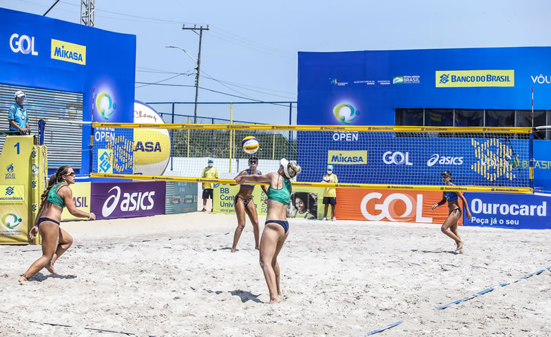 Retorno oficial do vôlei de praia brasileiro têm 16 jogos na abertura