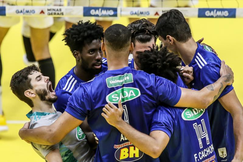 Sada Cruzeiro estreia com vitória sobre o Vedacit/Vôlei Guarulhos